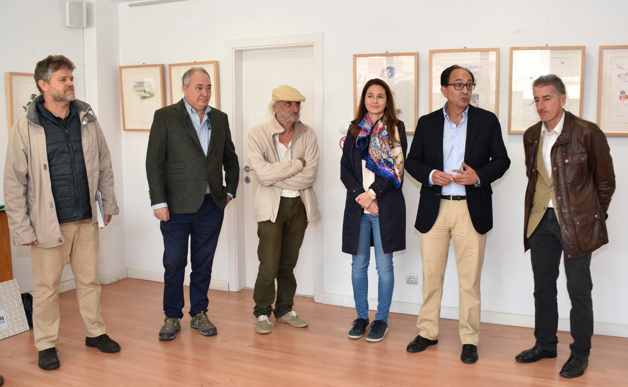 El Centro de Exposiciones de San Leonardo de Yagüe acoge la muestra ‘Los colores de Los tres cielos’