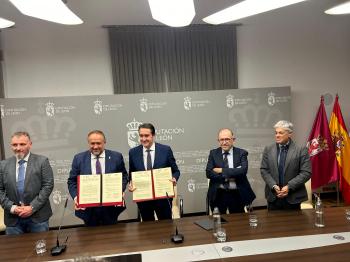 La Junta y la Diputación de León firman un protocolo para el desarrollo de infraestructuras turísticas en áreas naturales de la provincia con una inversión de 15 millones de euros